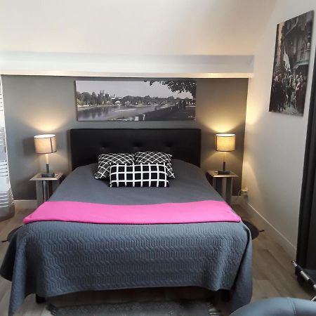 Clos Du Bourg Bed and Breakfast Saint-Cyr-en-Val Exterior foto