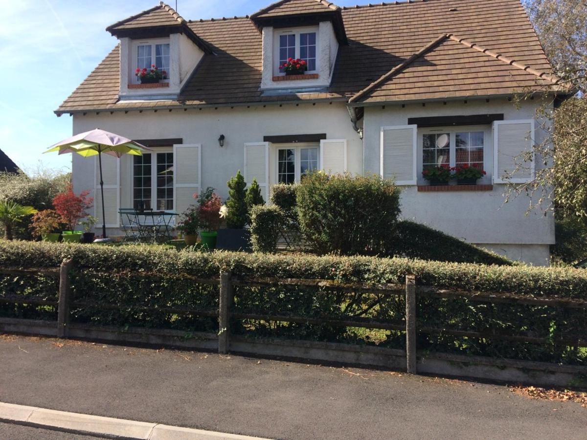 Clos Du Bourg Bed and Breakfast Saint-Cyr-en-Val Exterior foto